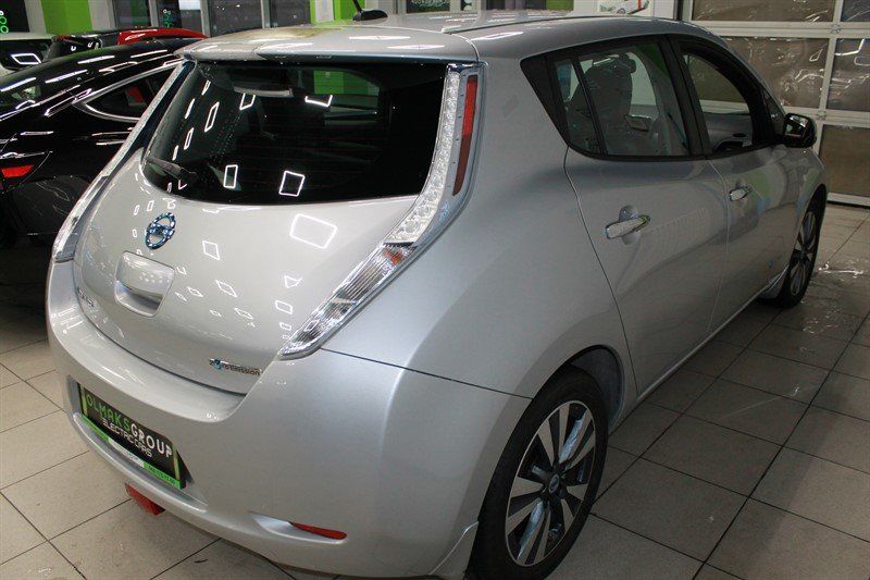 Продам Nissan Leaf SL, 24 kWt 2013 года в Киеве