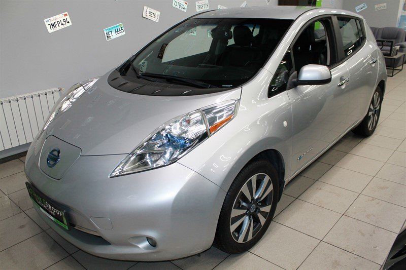 Продам Nissan Leaf SL, 24 kWt 2013 года в Киеве