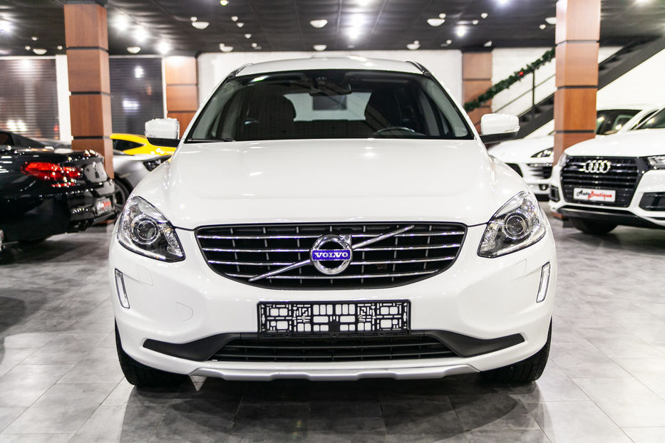 Продам Volvo XC60 2013 года в Одессе