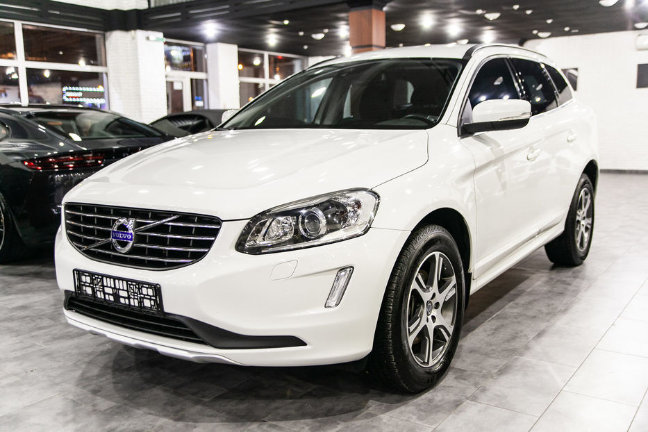 Продам Volvo XC60 2013 года в Одессе