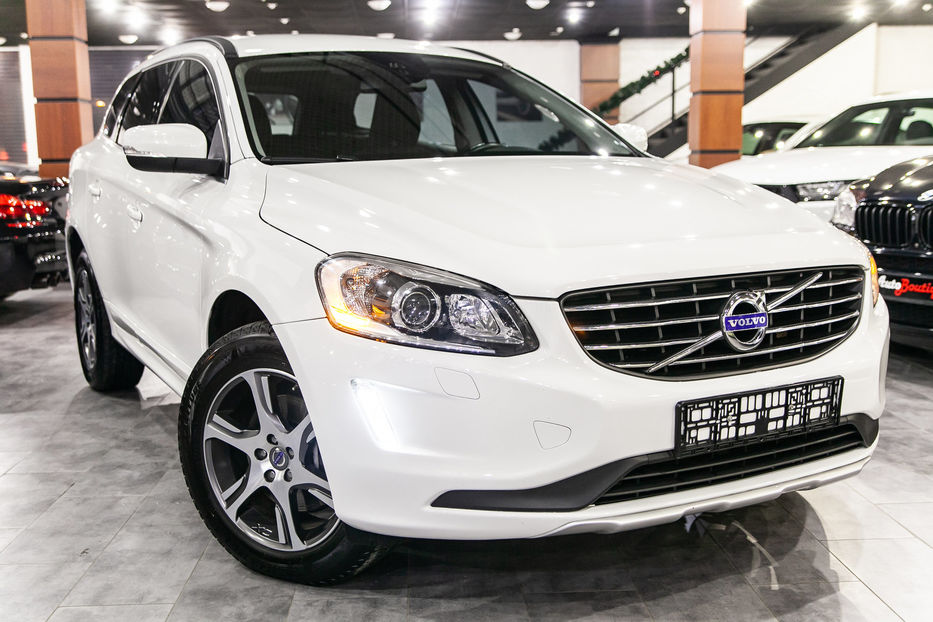 Продам Volvo XC60 2013 года в Одессе