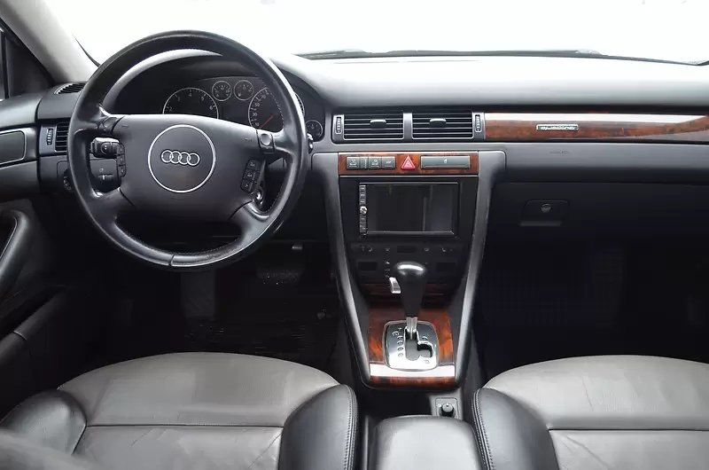 Продам Audi A6 Allroad 2001 года в Киеве