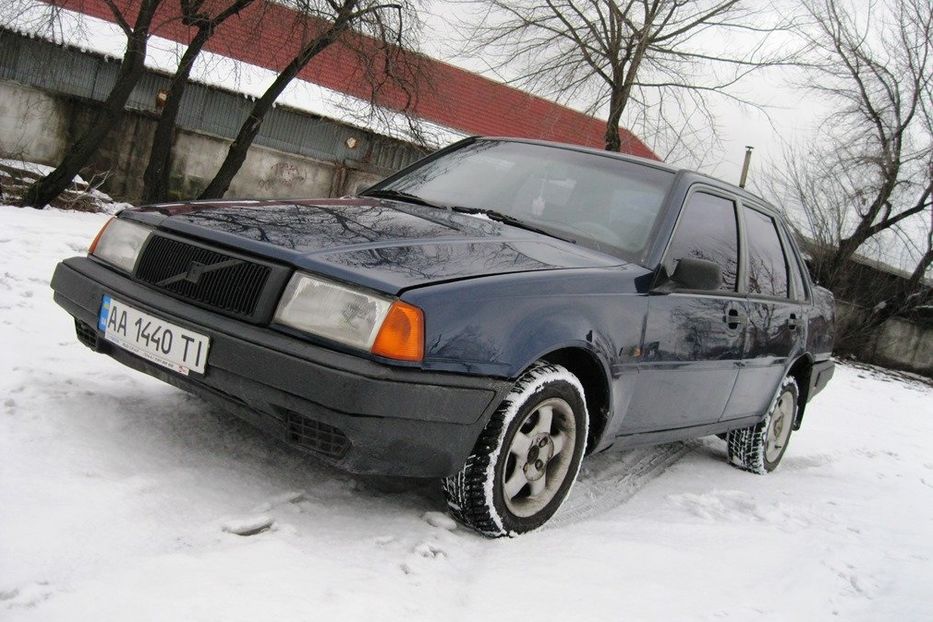 Продам Volvo 460 1993 года в Киеве