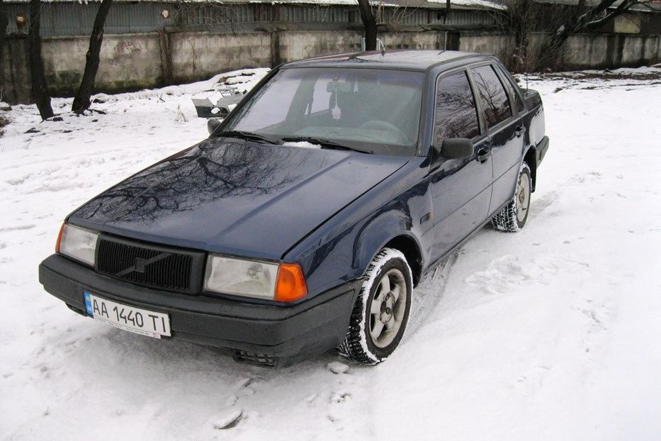 Продам Volvo 460 1993 года в Киеве