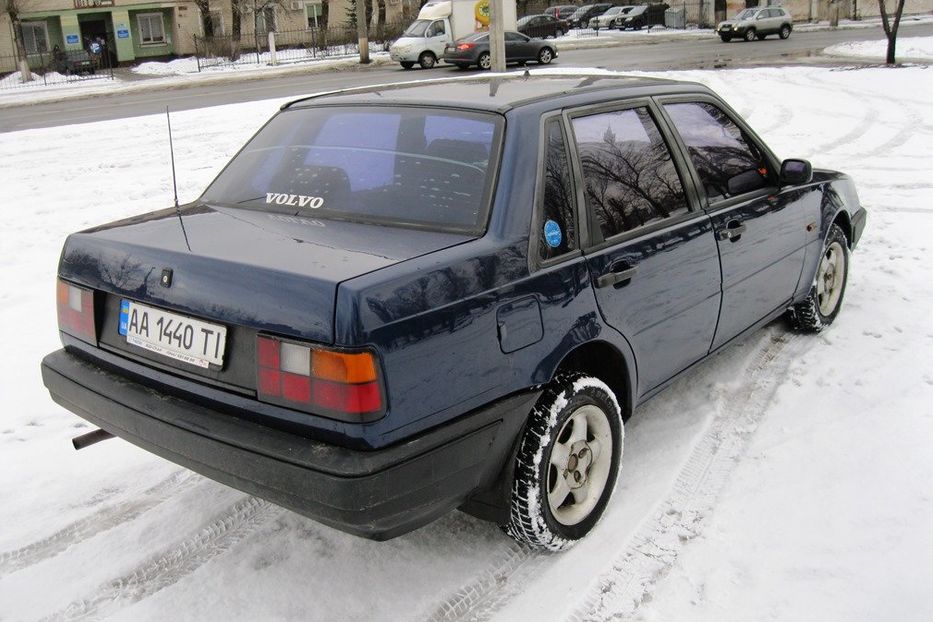 Продам Volvo 460 1993 года в Киеве