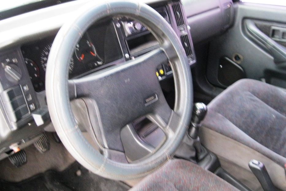 Продам Volvo 460 1993 года в Киеве