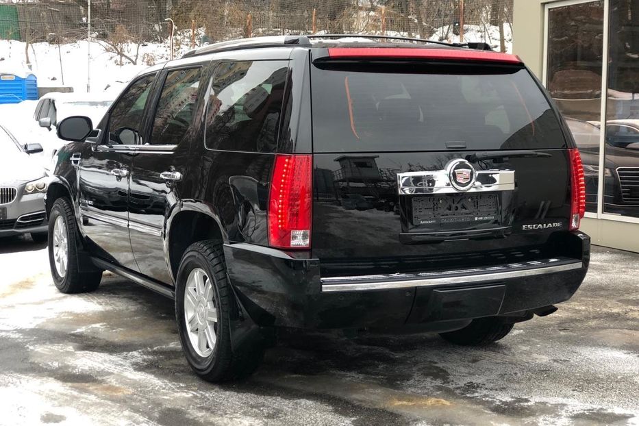 Продам Cadillac Escalade PLATINUM VIP 2008 года в Киеве