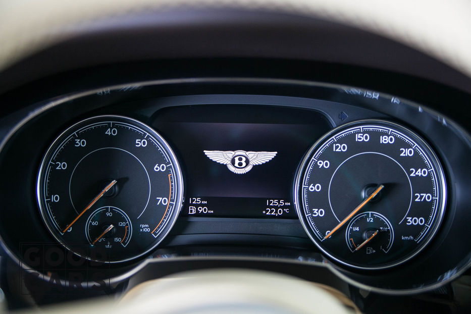 Продам Bentley Bentayga 2018 года в Одессе