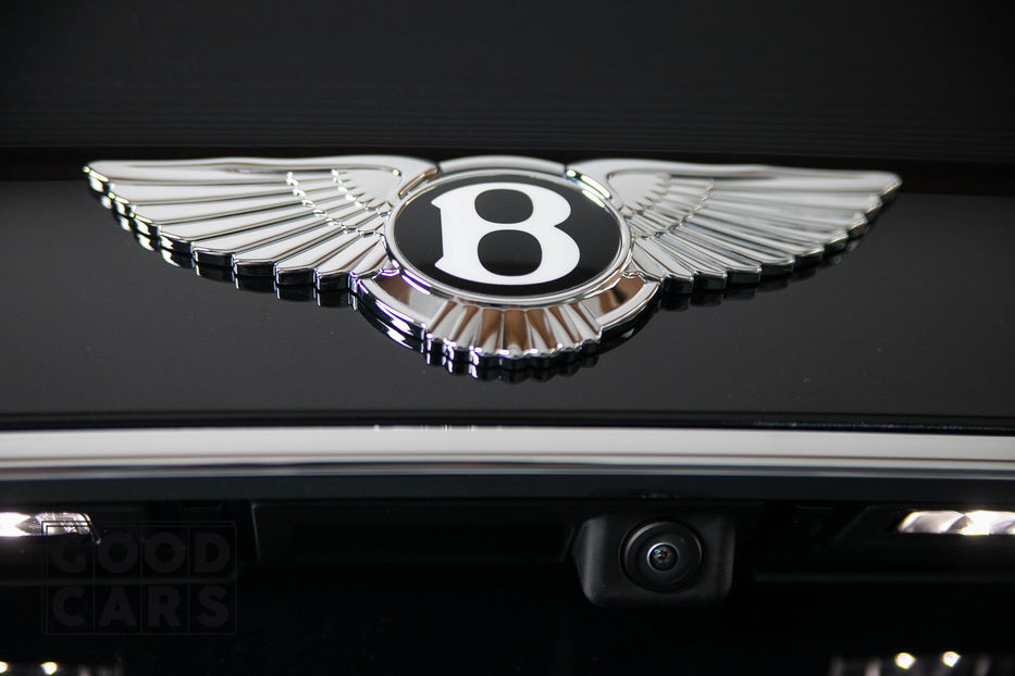 Продам Bentley Bentayga 2018 года в Одессе