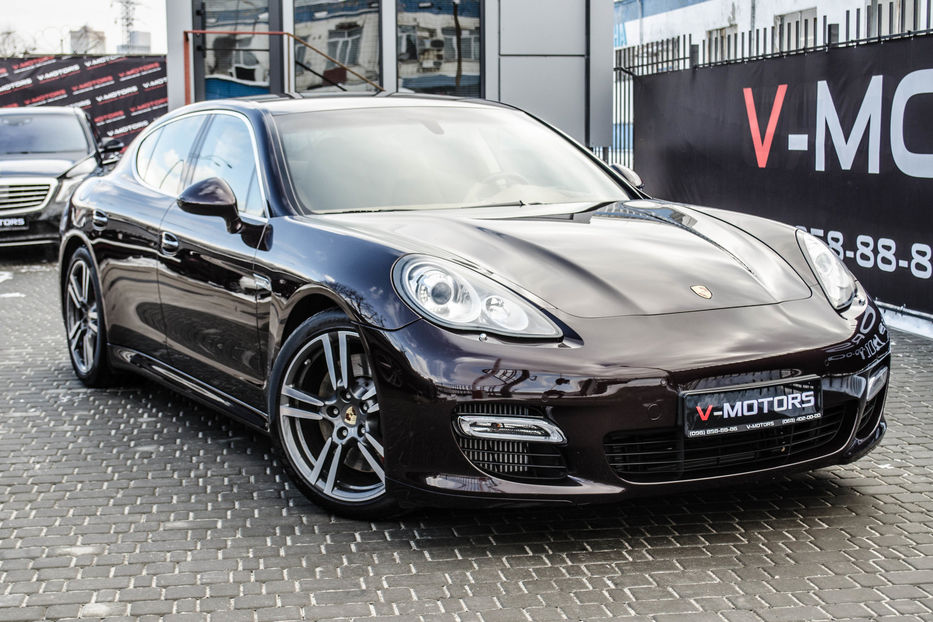 Продам Porsche Panamera Turbo 2012 года в Киеве