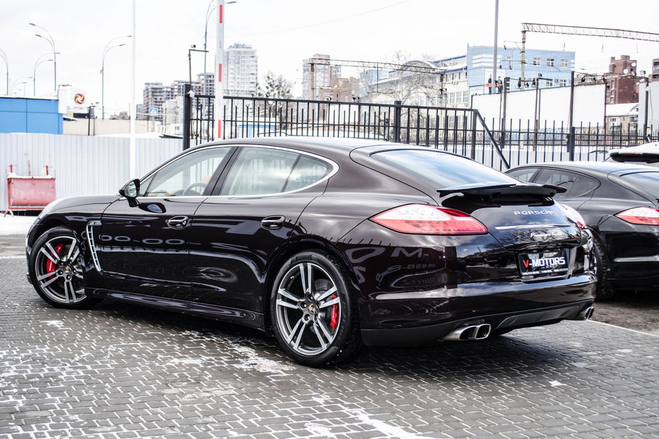 Продам Porsche Panamera Turbo 2012 года в Киеве