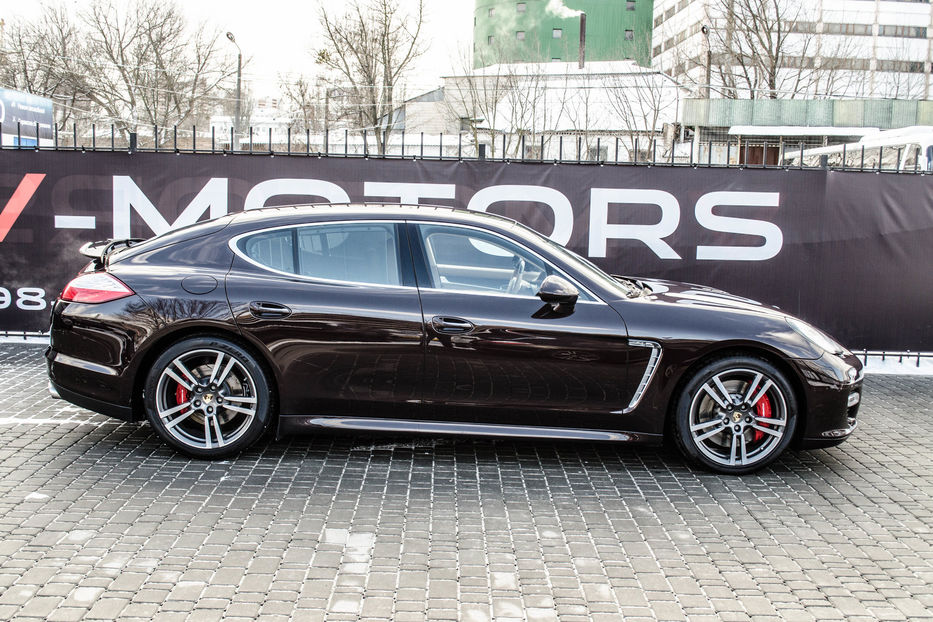 Продам Porsche Panamera Turbo 2012 года в Киеве