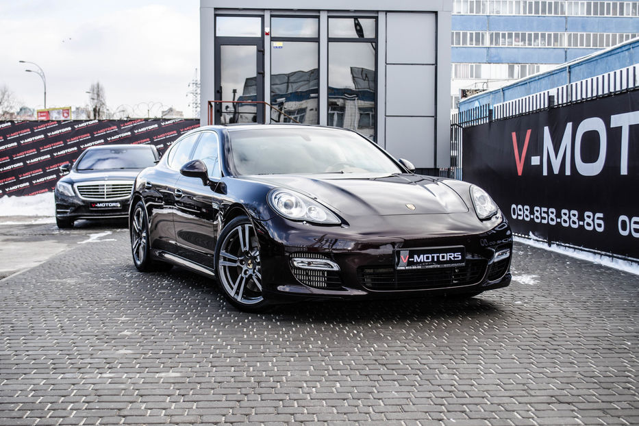 Продам Porsche Panamera Turbo 2012 года в Киеве