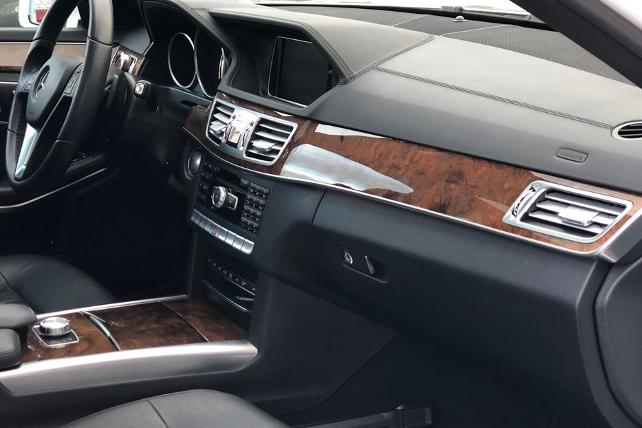Продам Mercedes-Benz E-Class 400 ///AMG 4Matic 2015 года в Киеве