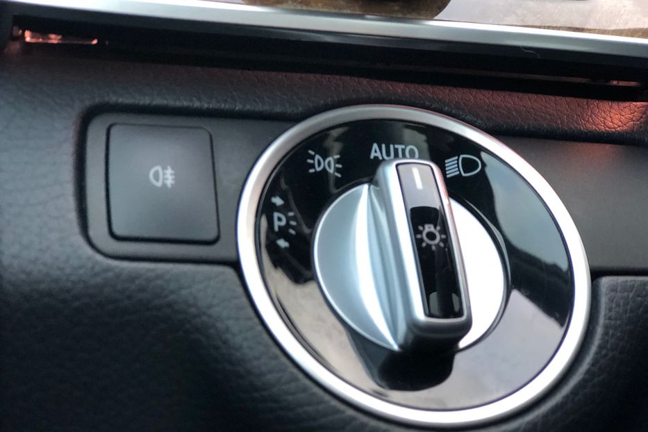 Продам Mercedes-Benz E-Class 400 ///AMG 4Matic 2015 года в Киеве