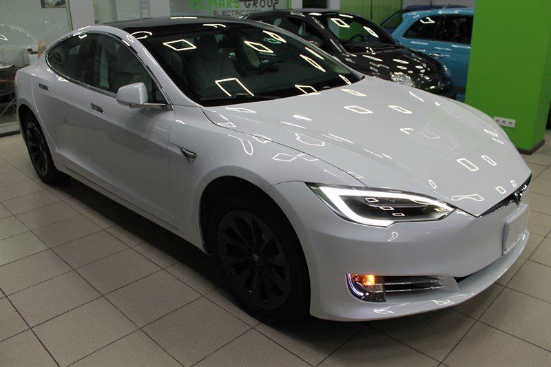 Продам Tesla Model S 75D 2018 года в Киеве
