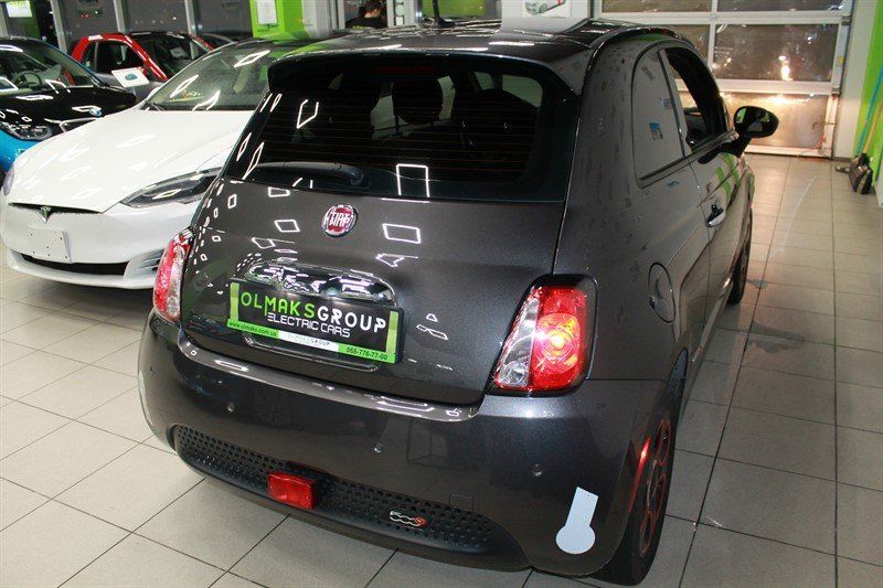 Продам Fiat 500 e SPORT 2015 года в Киеве