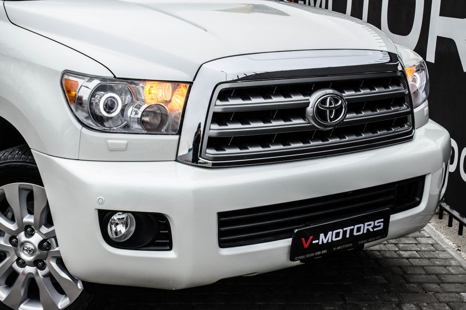 Продам Toyota Sequoia 5.7 Platinum 2013 года в Киеве