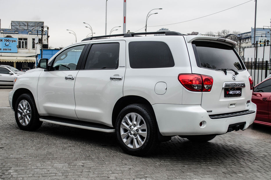 Продам Toyota Sequoia 5.7 Platinum 2013 года в Киеве