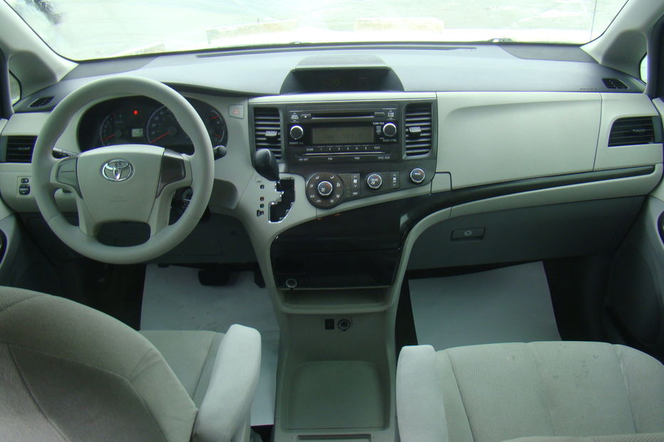 Продам Toyota Sienna 2012 года в Одессе