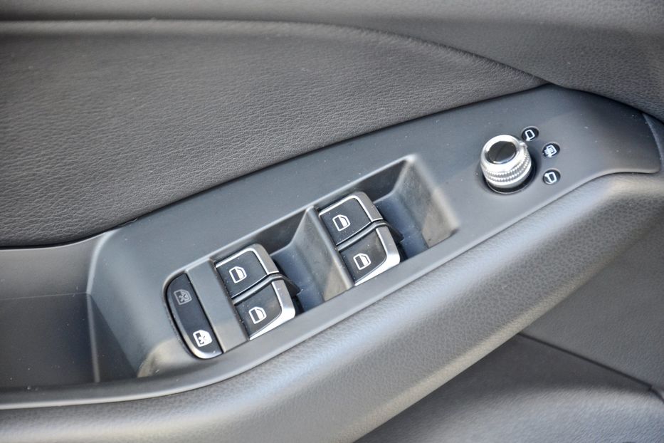 Продам Audi Q5 2013 года в Киеве