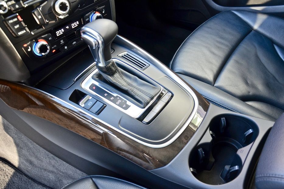 Продам Audi Q5 2013 года в Киеве