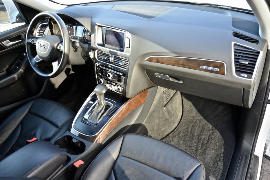 Продам Audi Q5 2013 года в Киеве
