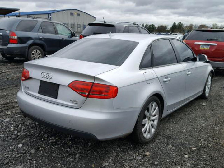 Продам Audi A4 2.0 automat  2012 года в Львове