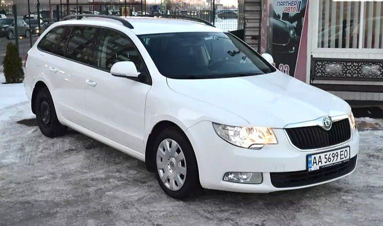 Продам Skoda Superb 2011 года в Киеве