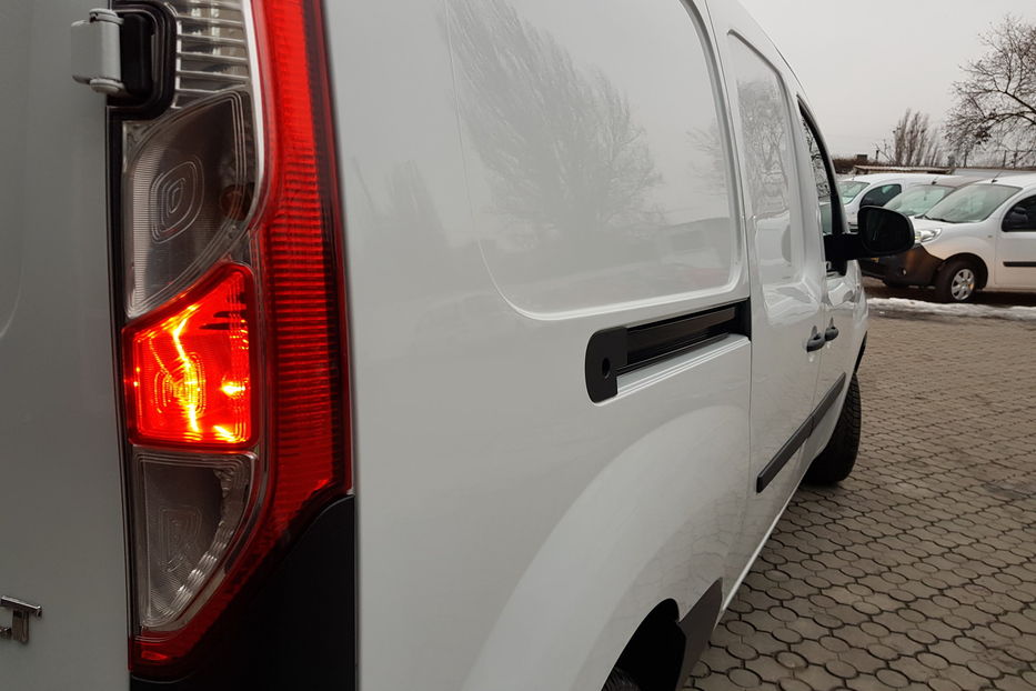 Продам Renault Kangoo груз. Maxi 81kW Navi AC 2015 года в Одессе