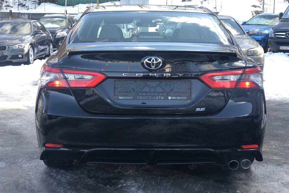 Продам Toyota Camry SE 2017 года в Киеве