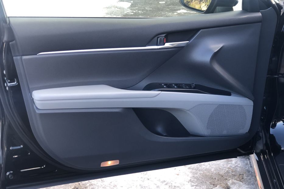 Продам Toyota Camry SE 2017 года в Киеве