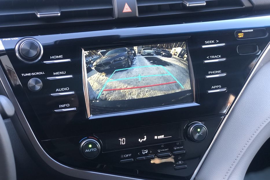 Продам Toyota Camry SE 2017 года в Киеве