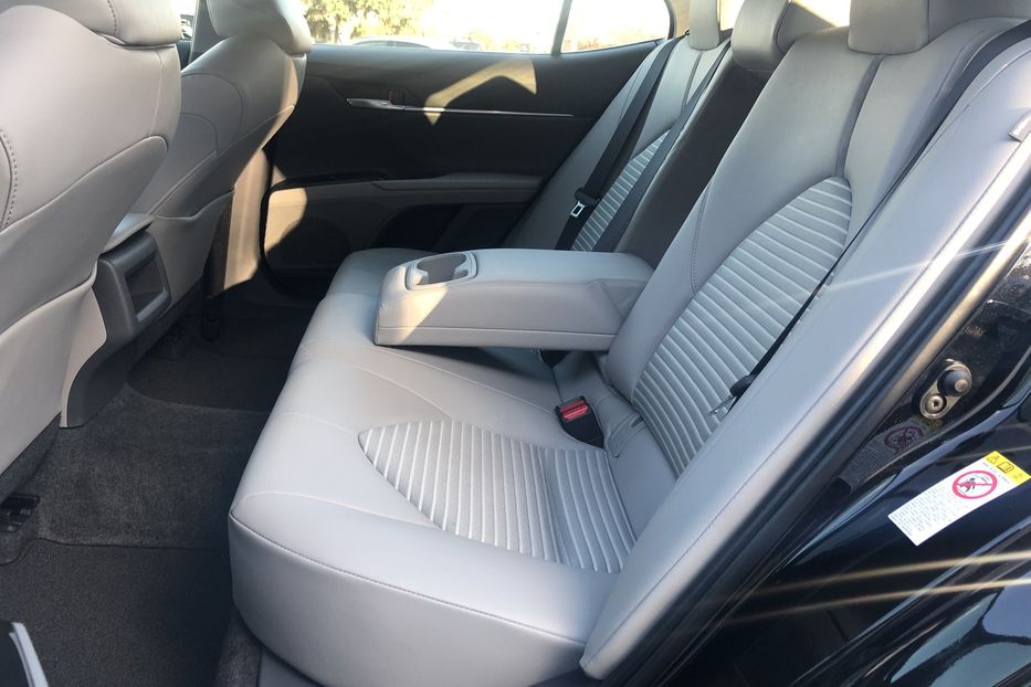 Продам Toyota Camry SE 2017 года в Киеве