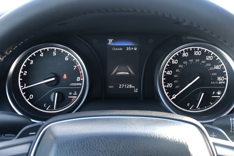 Продам Toyota Camry SE 2017 года в Киеве
