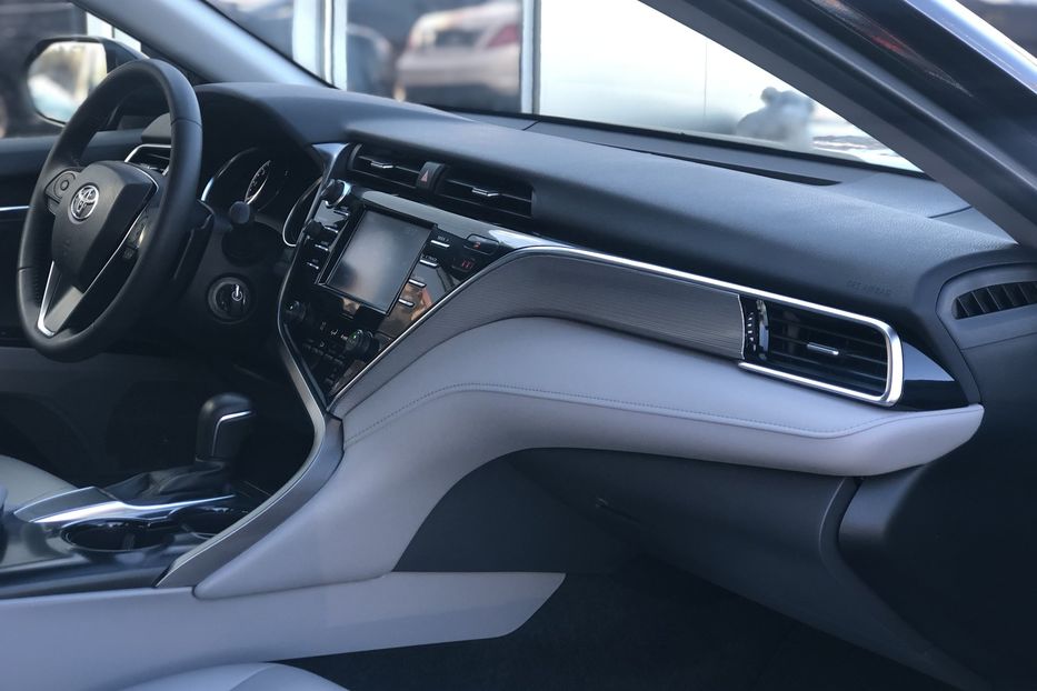 Продам Toyota Camry SE 2017 года в Киеве
