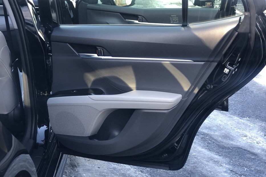 Продам Toyota Camry SE 2017 года в Киеве