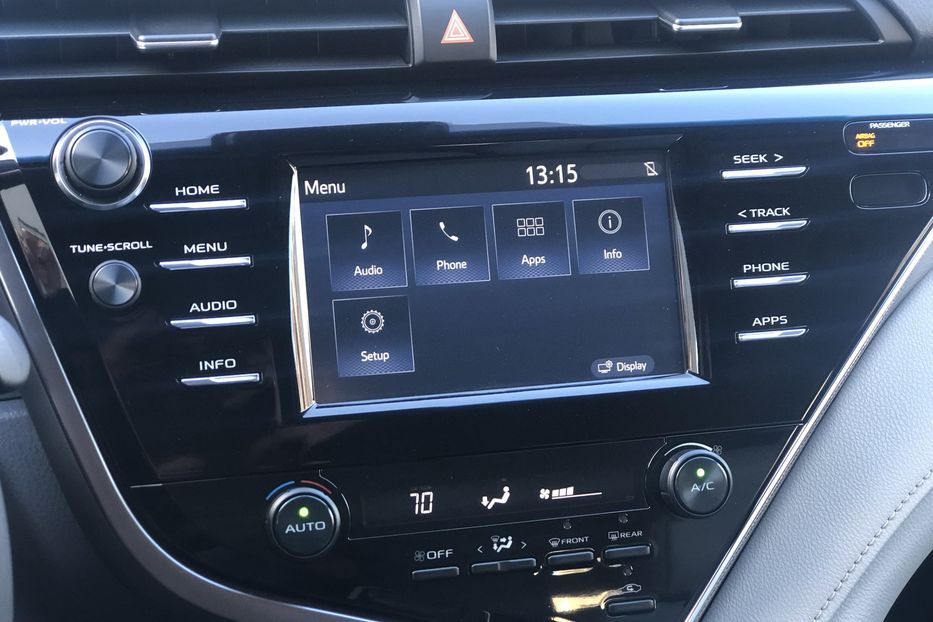 Продам Toyota Camry SE 2017 года в Киеве