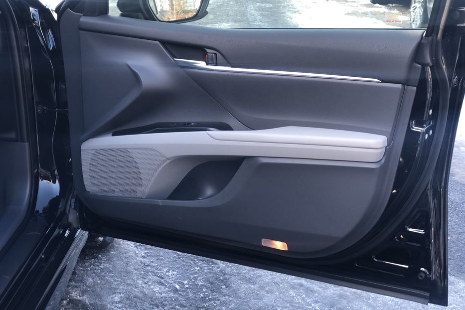 Продам Toyota Camry SE 2017 года в Киеве