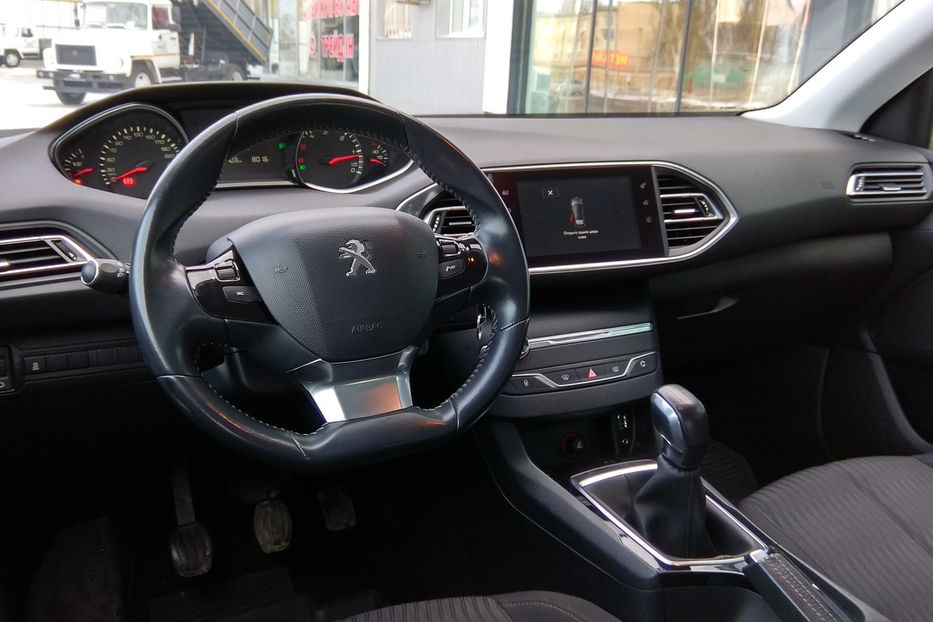 Продам Peugeot 308 Style 2015 года в Николаеве