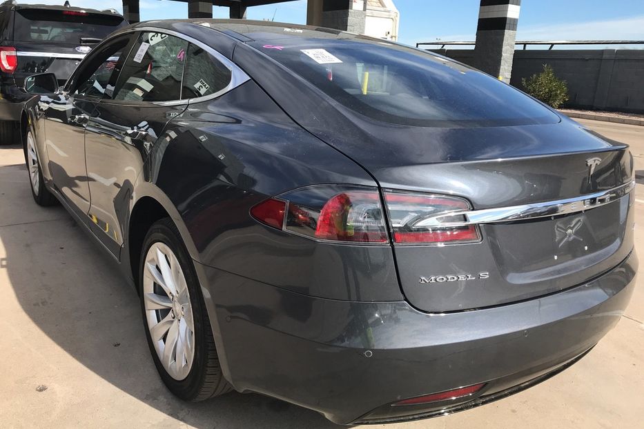 Продам Tesla Model S  75D Autopilot 2016 года в Киеве