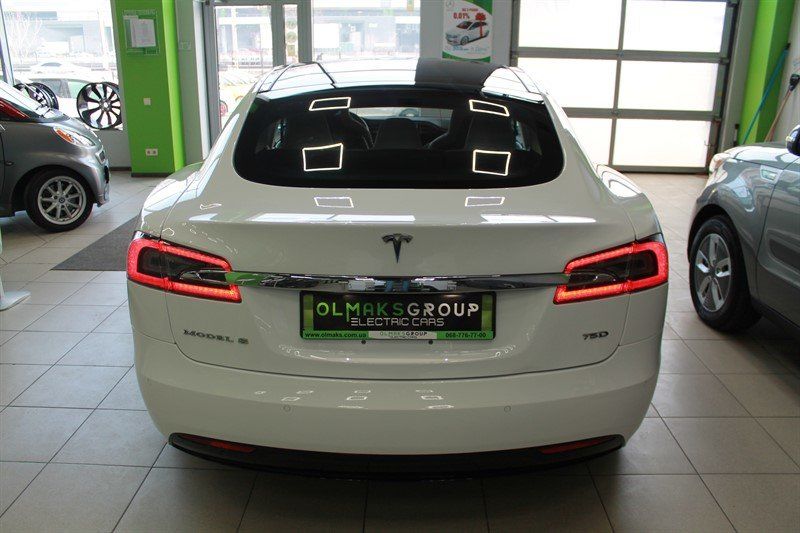 Продам Tesla Model S 75D Autopilot 2016 года в Киеве