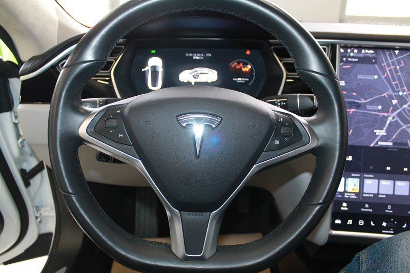 Продам Tesla Model S 75D Autopilot 2016 года в Киеве