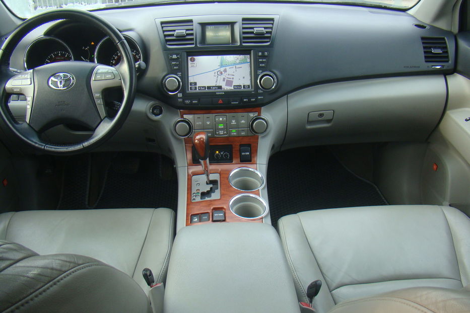 Продам Toyota Highlander 2009 года в Одессе
