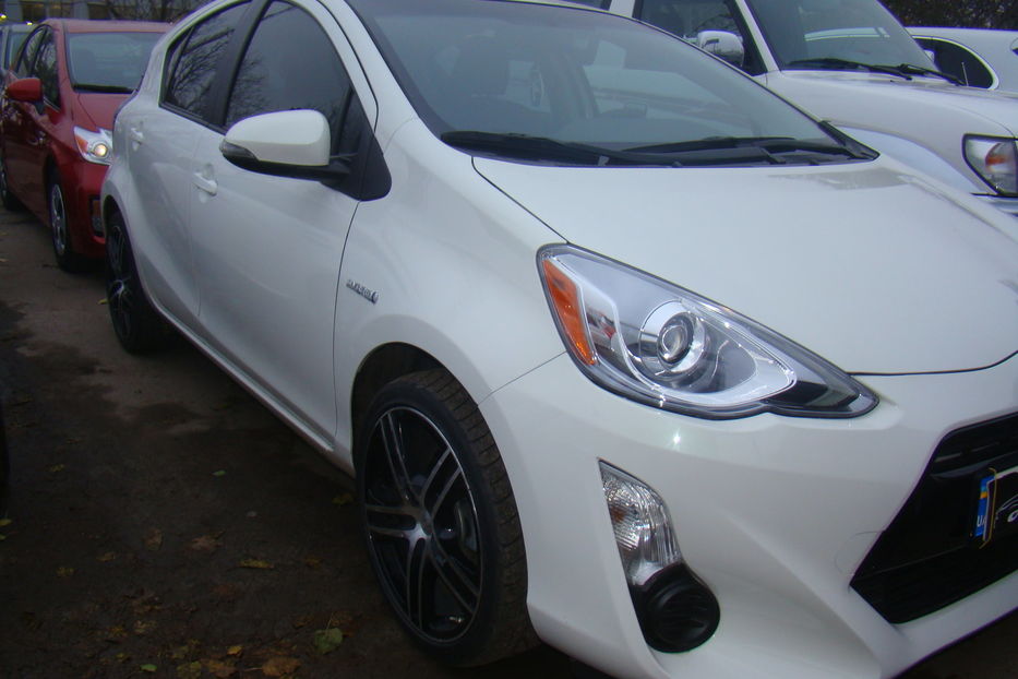 Продам Toyota Prius С HIBRID 2015 года в Одессе