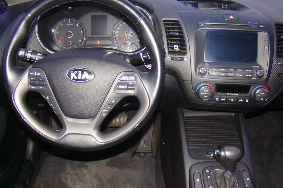 Продам Kia Cerato 1.6crdi АКПП 2014 года в Одессе