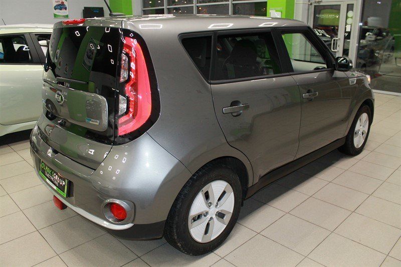 Продам Kia Soul EV , 27 kWt 2016 года в Киеве