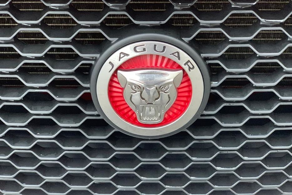 Продам Jaguar XE R-Sport 2015 года в Киеве