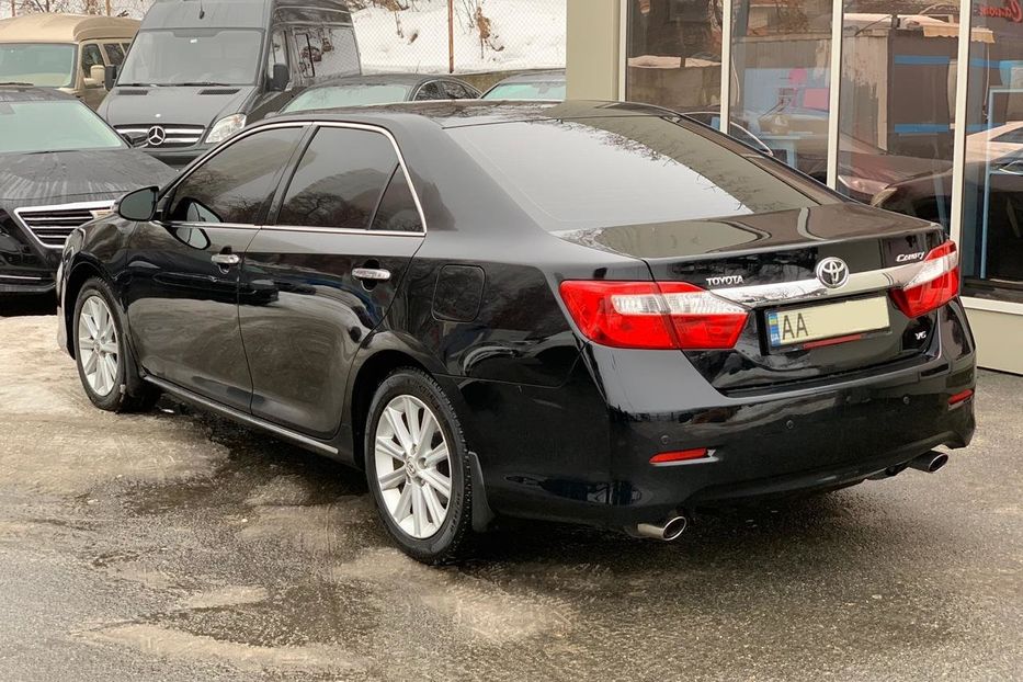 Продам Toyota Camry V6 3.5 2012 года в Киеве
