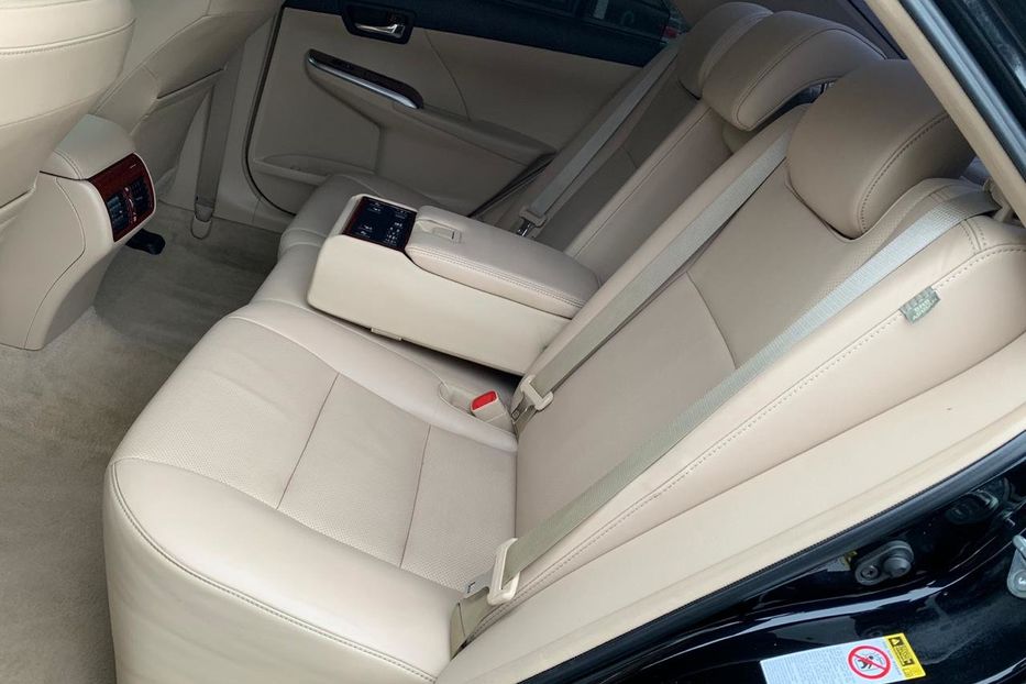 Продам Toyota Camry V6 3.5 2012 года в Киеве